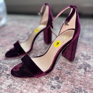 Vince Camuto size 9 burgundy sandals